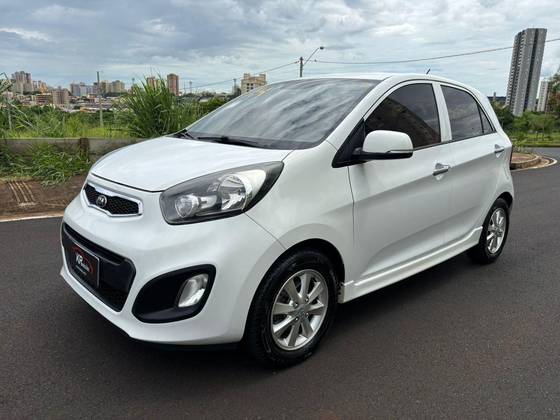 KIA PICANTO 1.0 EX 12V FLEX 4P AUTOMÁTICO KIA PICANTO 1.0 EX 12V FLEX 4P AUTOMÁTICO